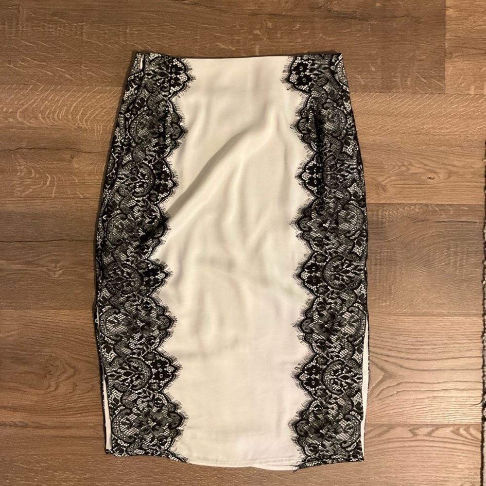 Maeve Anthropologie white black lace trim pencil skirt with side slits, 2 - Picture 3 of 9